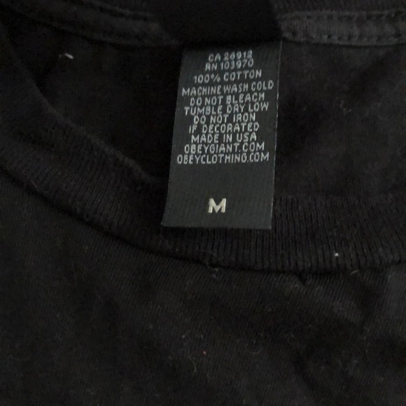 Obey T-shirt - Picture 3 of 3